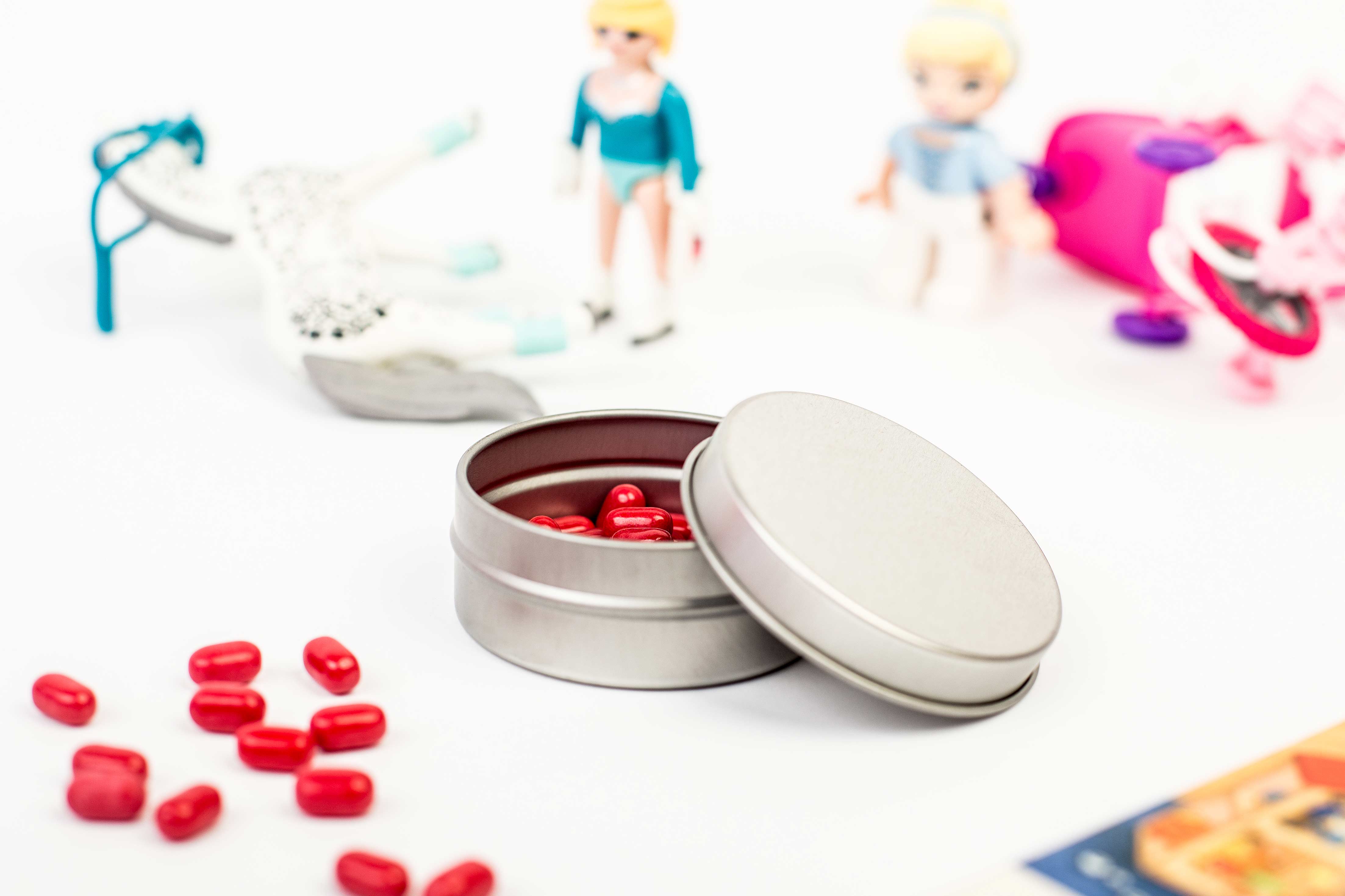 Petite boite ronde metallique couvercle