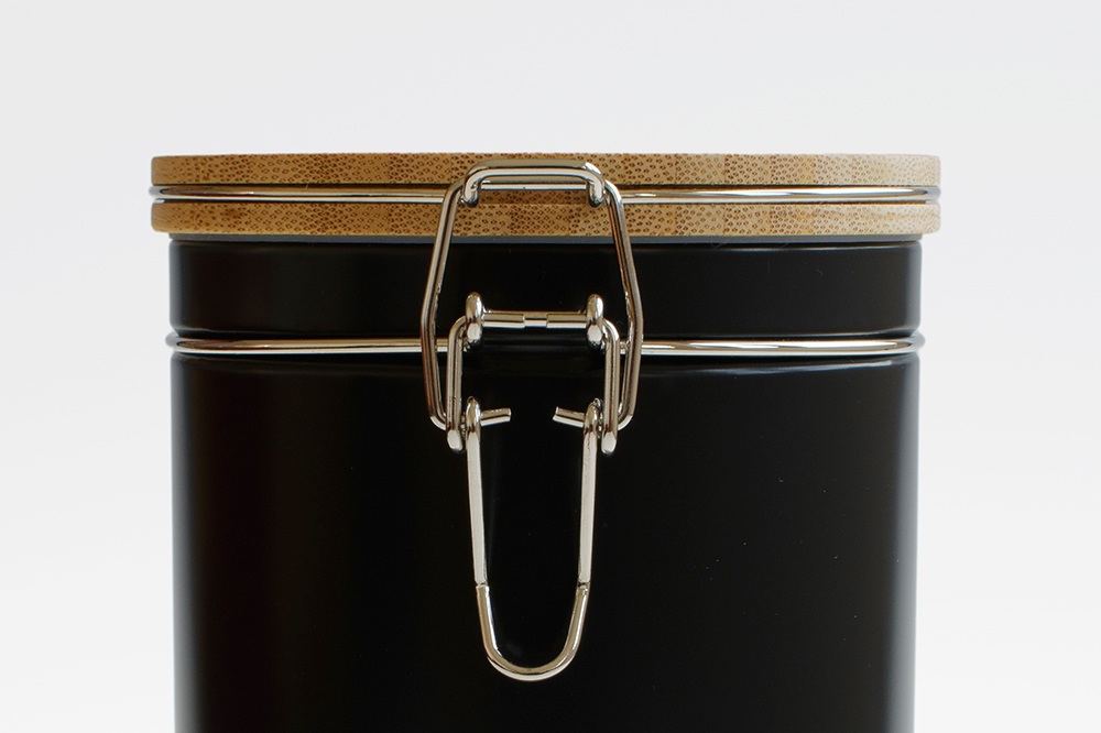 Boite noire metallique avec couvercle bambou