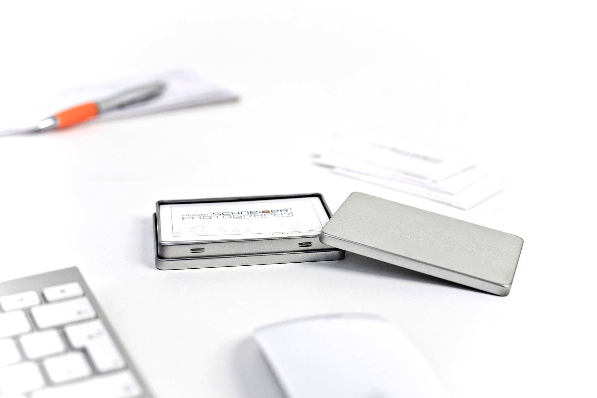 Boîte métallique pour cartes de visite en tôle blanche de qualité professionnell