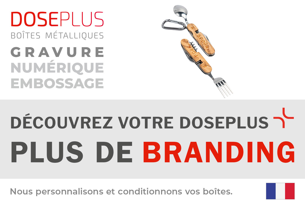 Couverts outdoor BE 01 avec manche en bois d'olivier – Bannière : Découvrez votre Doseplus – Plus de Branding. Couverts multifonctions en acier inoxydable avec manche en bois pour une personnalisation exclusive.