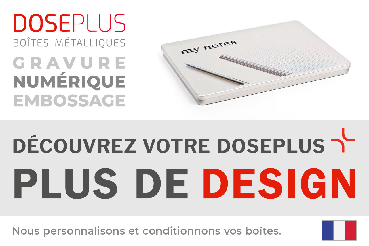 Boîte métallique argentée au format DIN A5 Doseplus avec impression moderne d'un carnet, d'un stylo et du texte « my notes ». Texte : « Emballages métalliques – gaufrage, gravure laser, impression – Découvrez votre Doseplus, plus de design ».