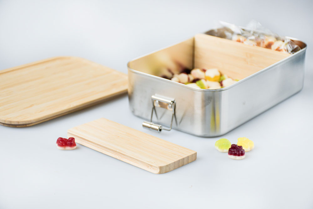 Boîte à repas en acier inoxydable CP BA C8 avec compartimentage en bambou, couvercle en bambou et aliments