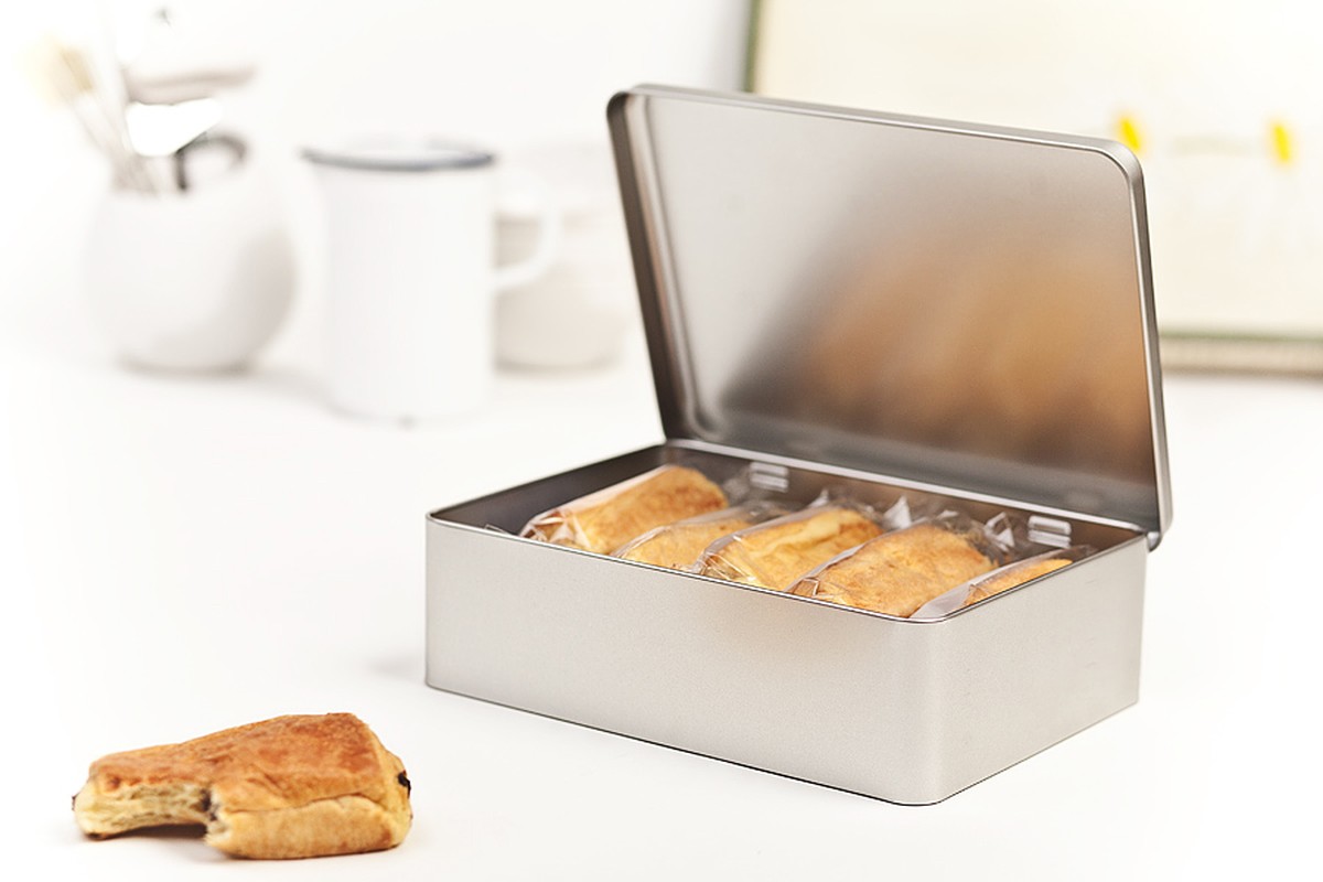 Boite gateau biscuits en fer-blanc decorative