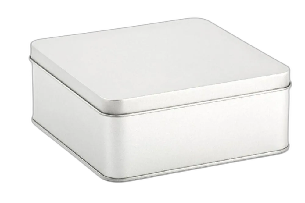 Boite en fer blanc carrée