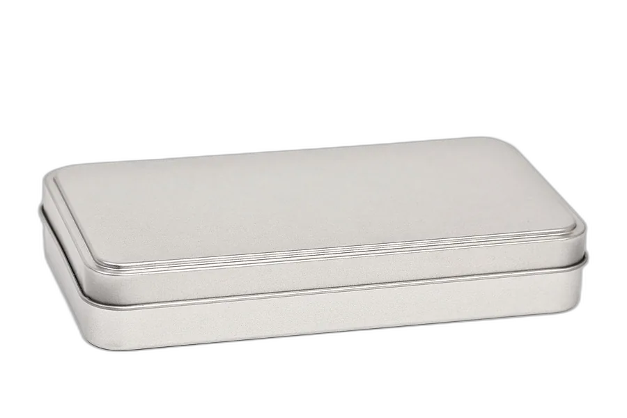 Boîte rectangulaire en métal